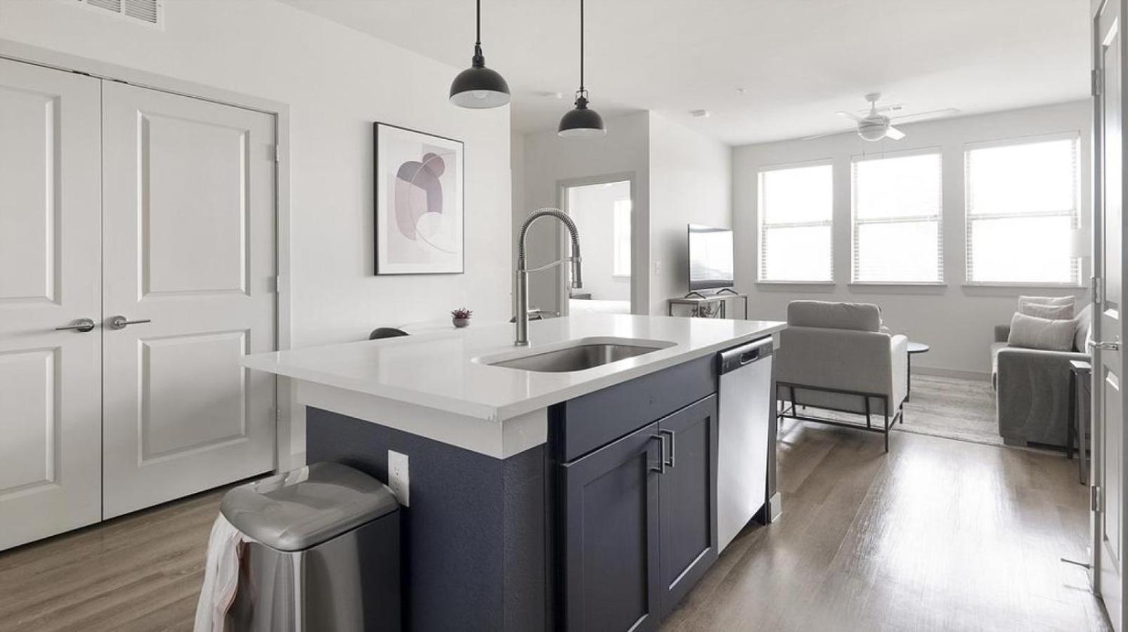 Landing At Birdie On Woodland Greens - 2 Bedrooms In Plaza Volente Austin