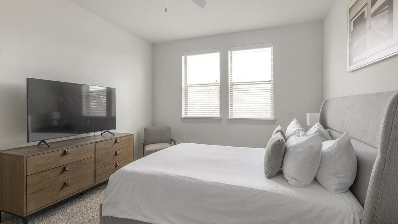 Landing At Birdie On Woodland Greens - 2 Bedrooms In Plaza Volente * Austin